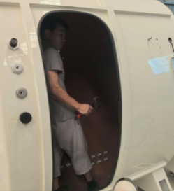 YF2004 2-Person Hard-Shell Hyperbaric Oxygen Chamber (在YF2003基础上加侧面玻璃窗)