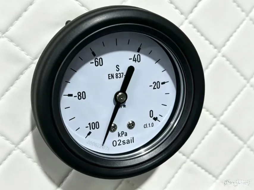 Negative pressure gauge