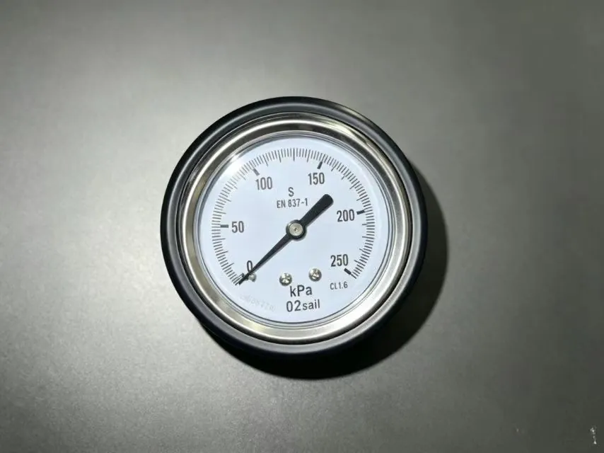 Positive pressure gauge
